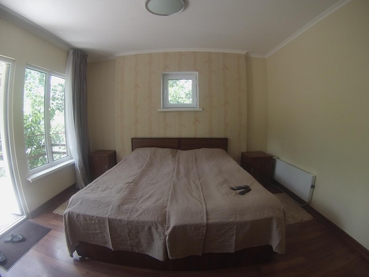 Guest House Leto Dolinka Ngoại thất bức ảnh