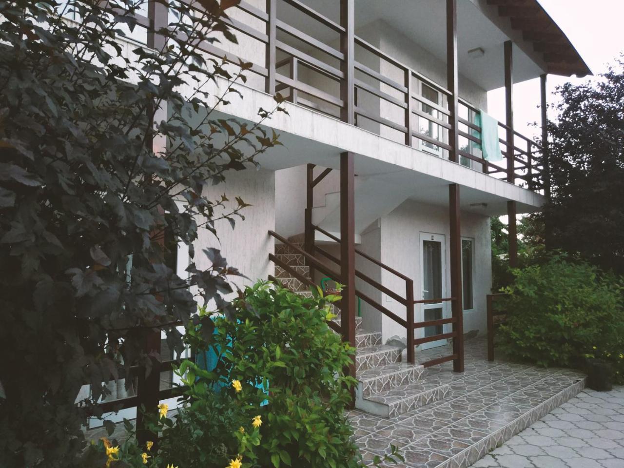 Guest House Leto Dolinka Ngoại thất bức ảnh