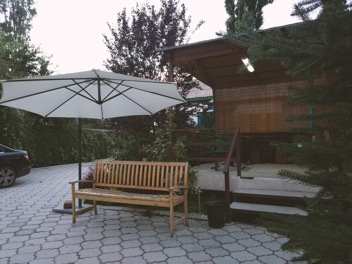 Guest House Leto Dolinka Ngoại thất bức ảnh